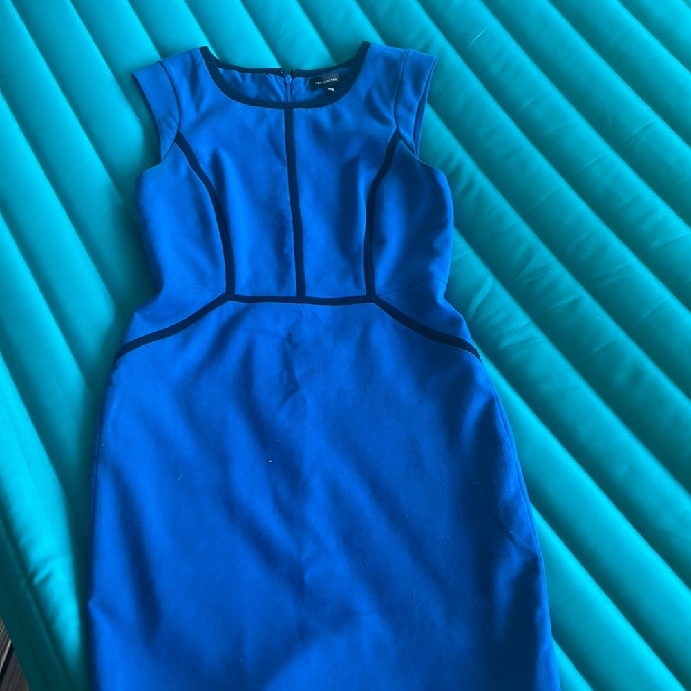 Sleeveless block dress, size 6